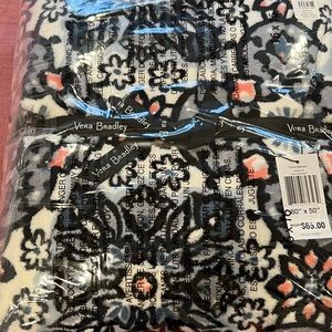 NWT Vera Bradley Lisbon Medallion